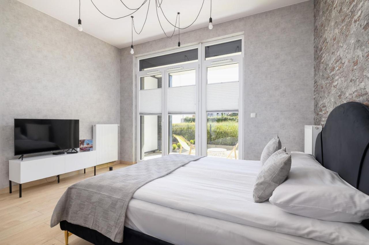 Krakow Studio With Parking & Terrace Near Zalew Bagry By Renters Prestige Exterior photo