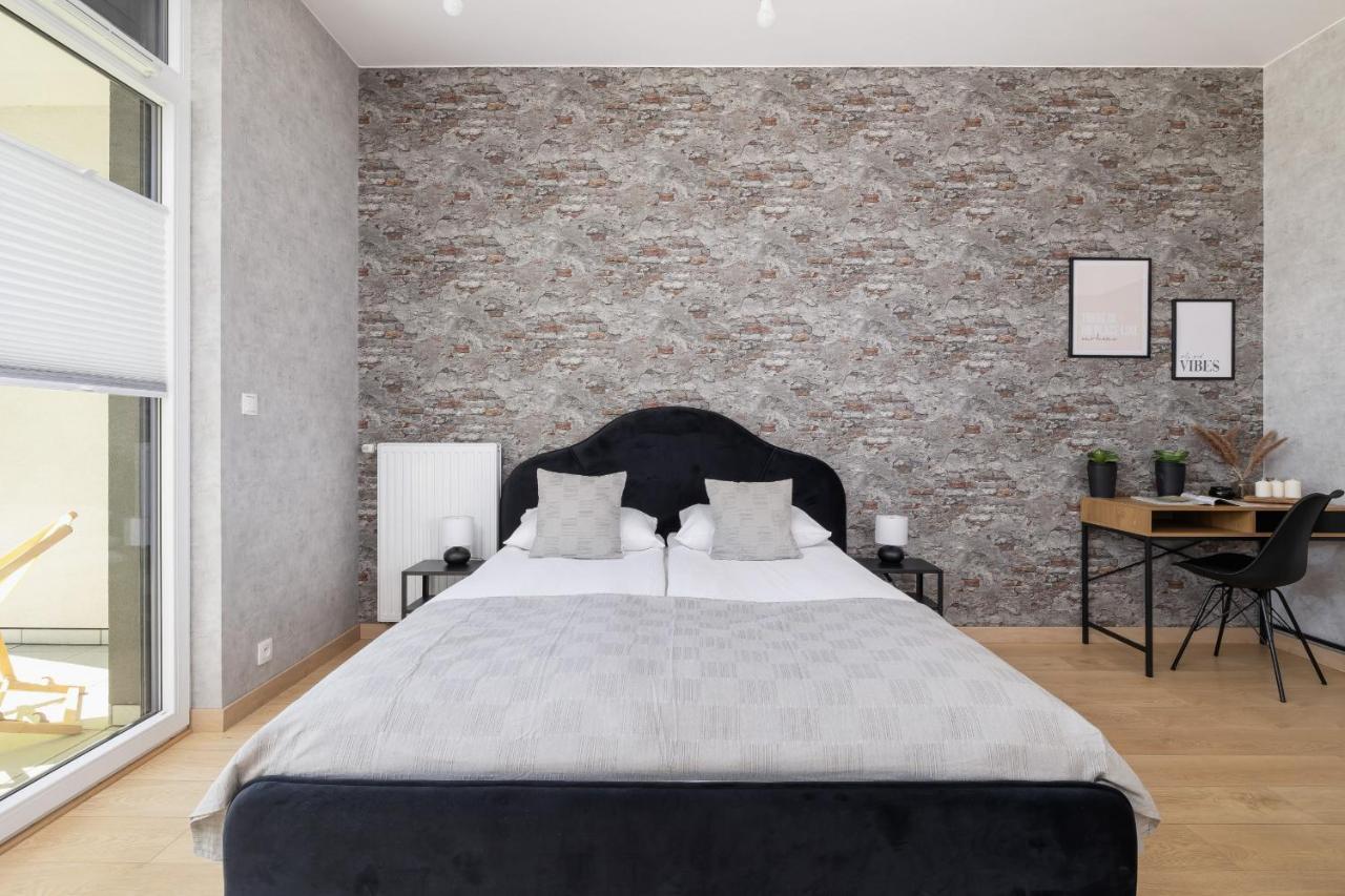 Krakow Studio With Parking & Terrace Near Zalew Bagry By Renters Prestige Exterior photo