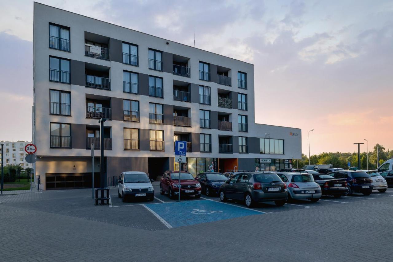 Krakow Studio With Parking & Terrace Near Zalew Bagry By Renters Prestige Exterior photo
