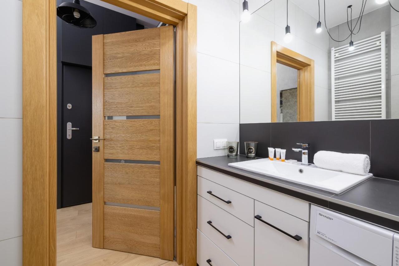 Krakow Studio With Parking & Terrace Near Zalew Bagry By Renters Prestige Exterior photo